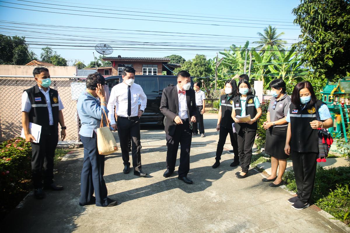 นายก อบจ.ตาก ลงพื้นที่ตรวจเยี่ยมและให้กำลังใจเจ้าหน้าที่ผู้ปฏิบัติงาน ณ โรงพยาบาลส่งเสริมสุขภาพตำบลสมอโคน และโรงพยาบาลส่งเสริมสุขภาพตำบลบ้านหนองงิ้ว อำเภอบ้านตาก จังหวัดตาก 