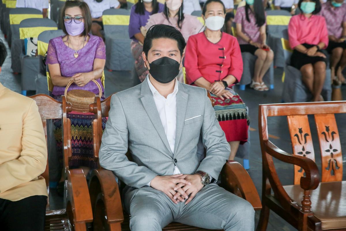 นายกองค์การบริหารส่วนจังหวัดตาก เป็นประธานในการทอดผ้าป่าสามัคคี เนื่องในโอกาสวันครบรอบสถาปนาโรงเรียนบ้านตากประชาวิทยาคาร 66 ปี ณ โรงเรียนบ้านตากประชาวิทยาคาร อำเภอบ้านตาก จังหวัดตาก