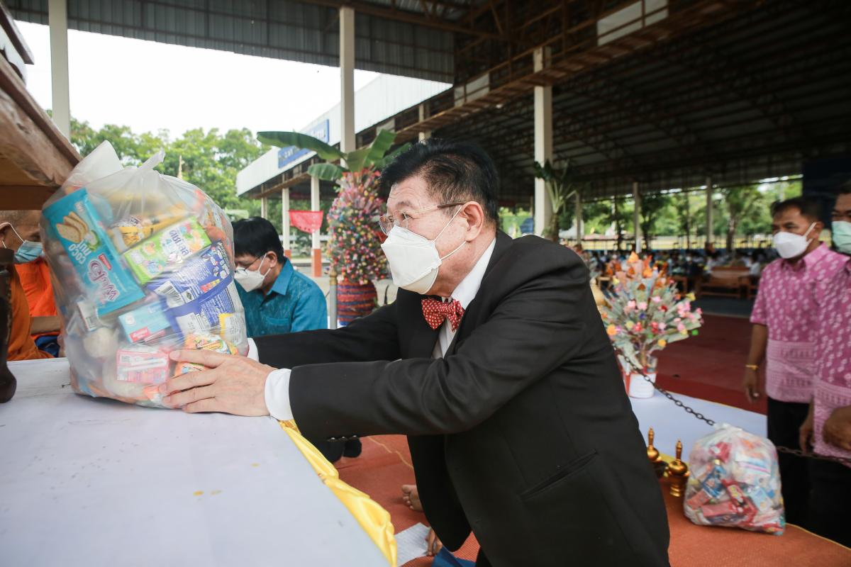 นายกองค์การบริหารส่วนจังหวัดตาก เป็นประธานในการทอดผ้าป่าสามัคคี เนื่องในโอกาสวันครบรอบสถาปนาโรงเรียนบ้านตากประชาวิทยาคาร 66 ปี ณ โรงเรียนบ้านตากประชาวิทยาคาร อำเภอบ้านตาก จังหวัดตาก
