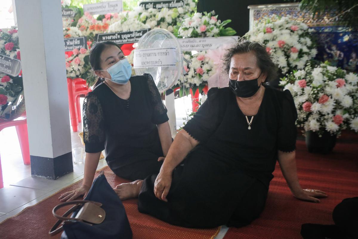 เดินทางไปเคารพศพและวางพวงหรีด แสดงความเสียใจกับ ครอบครัว ของนายไพโรจน์ ยมเกิด อดีตสมาชิกสภาองค์การบริหารส่วนจังหวัดตาก เขต 1 อำเภอบ้านตาก