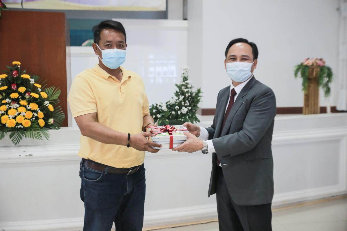 รองนายกองค์การบริหารส่วนจังหวัดตาก เป็นประธานในพิธีเปิดโครงการฝึกอบรมส่งเสริมให้ความรู้ด้านการปฏิบัติตามหลักศาสนาคริสต์ในเขตพื้นที่จังหวัดตาก ประจำปีงบประมาณ พ.ศ. 2565 (รุ่นที่ 2)