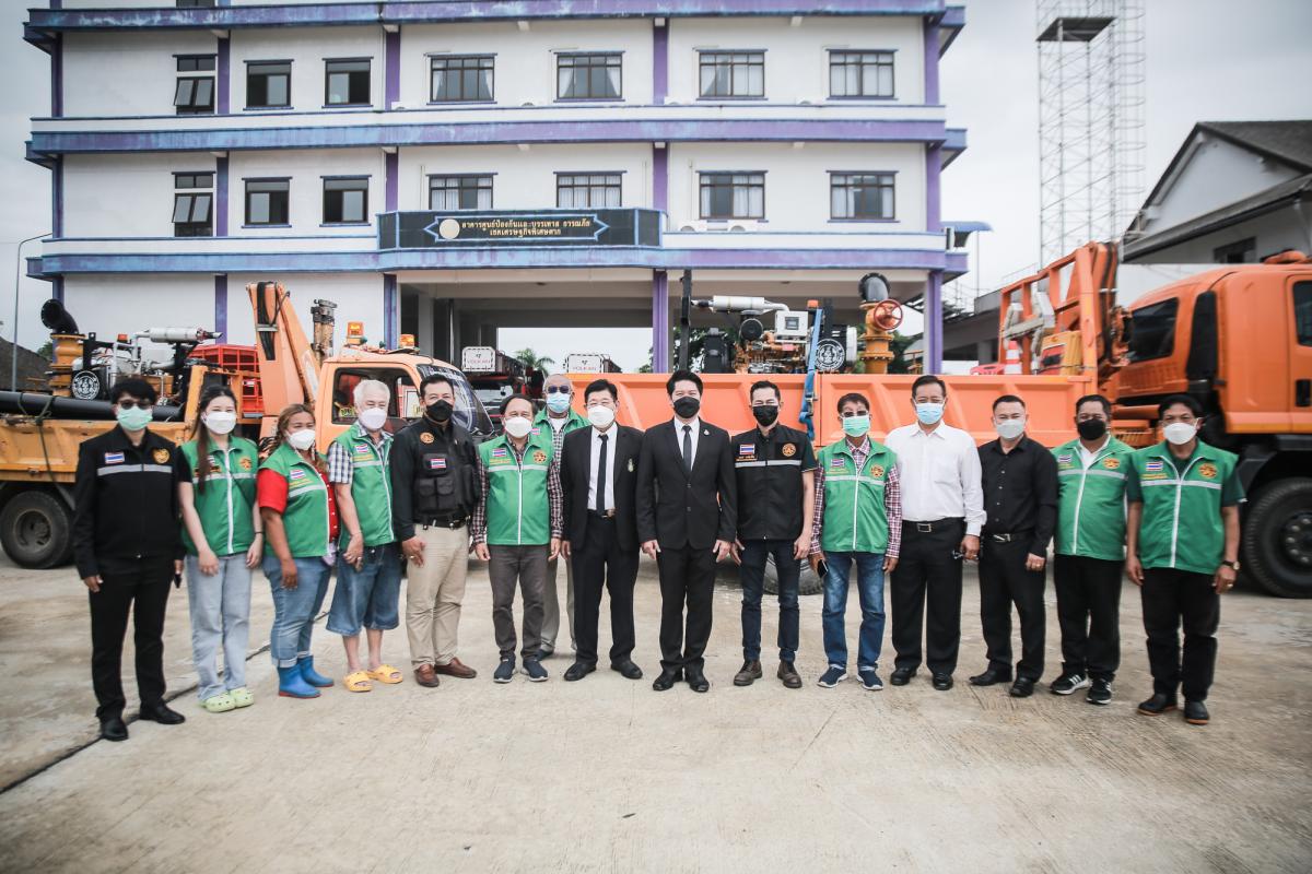 ลงพื้นที่ติดตามสถานการณ์น้ำท่วม ในพื้นที่อำเภอแม่สอด โดยได้ให้การสนับสนุน นำเครื่องสูบน้ำไปช่วยแก้ไขปัญหาน้ำท่วมขังในพื้นที่