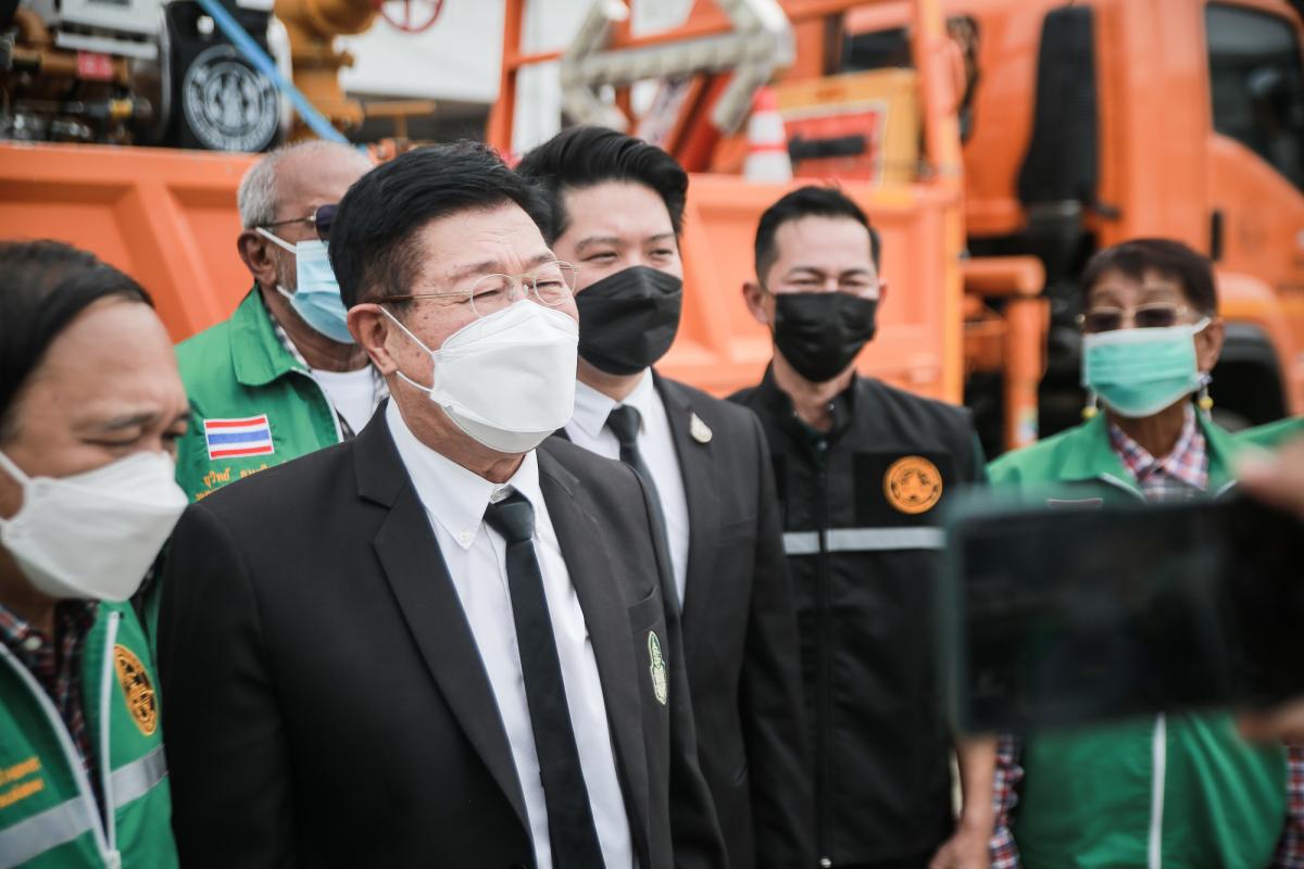 ลงพื้นที่ติดตามสถานการณ์น้ำท่วม ในพื้นที่อำเภอแม่สอด โดยได้ให้การสนับสนุน นำเครื่องสูบน้ำไปช่วยแก้ไขปัญหาน้ำท่วมขังในพื้นที่