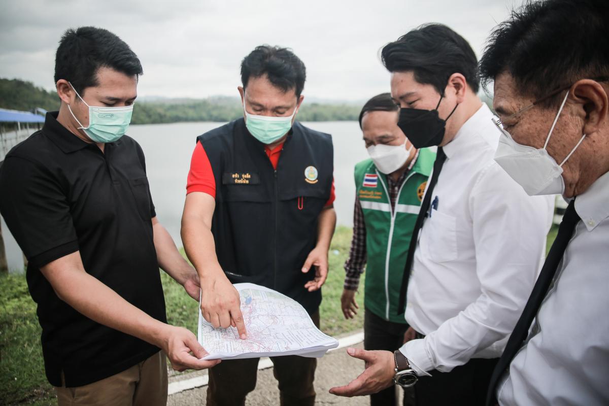 ลงพื้นที่ติดตามสถานการณ์น้ำท่วม ในพื้นที่อำเภอแม่สอด โดยได้ให้การสนับสนุน นำเครื่องสูบน้ำไปช่วยแก้ไขปัญหาน้ำท่วมขังในพื้นที่