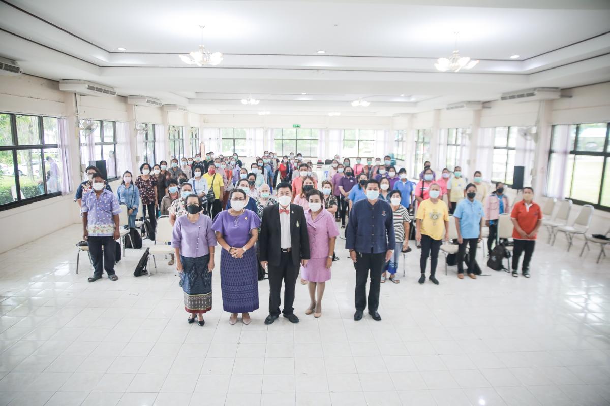 นายกองค์การบริหารส่วนจังหวัดตาก เป็นประธานในพิธีเปิดโครงการส่งเสริมพัฒนาเครือข่ายกลุ่มอาชีพในภาคการเกษตรจังหวัดตาก ประจำปีงบประมาณ พ.ศ. 2565 