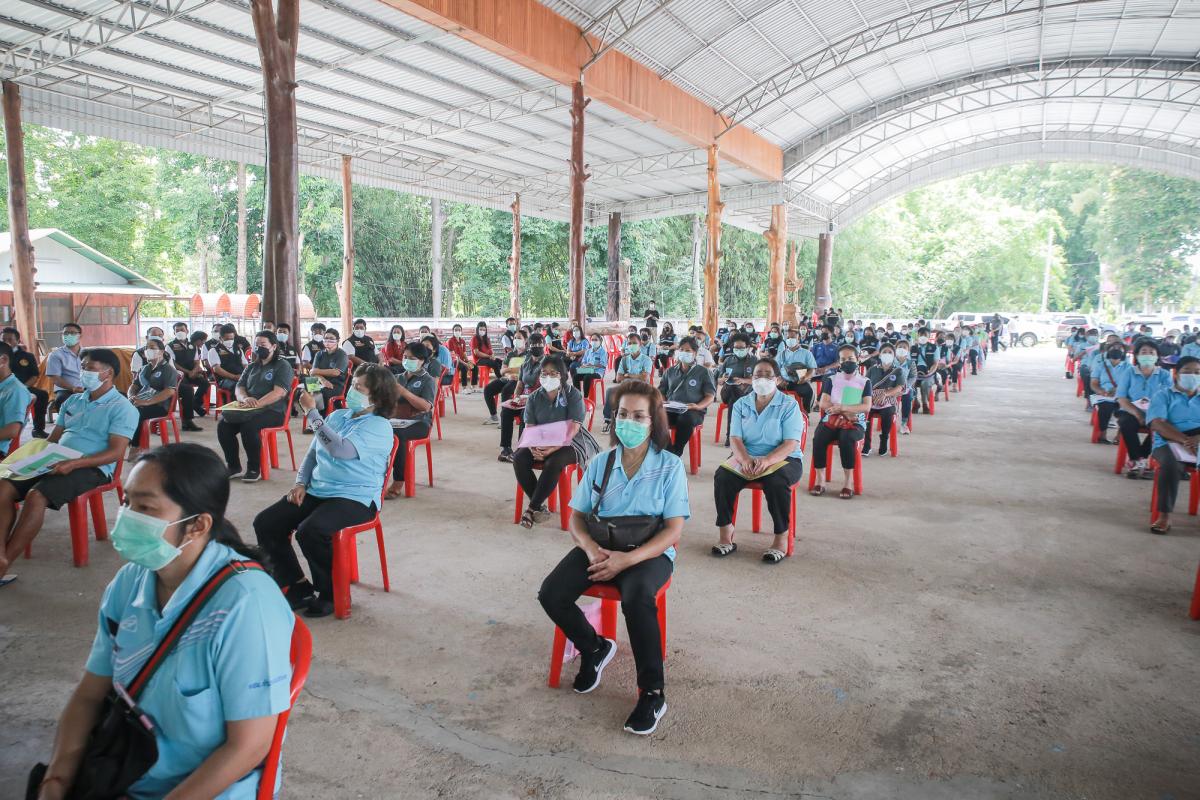 ว่าที่ ดร. ฑีฆะพล ทวีเกื้อกูลกิจ รองนายกองค์การบริหารส่วนจังหวัดตาก เป็นประธานในพิธีเปิดโครงการอบรมให้ความรู้ การควบคุมโรคอุบัติใหม่