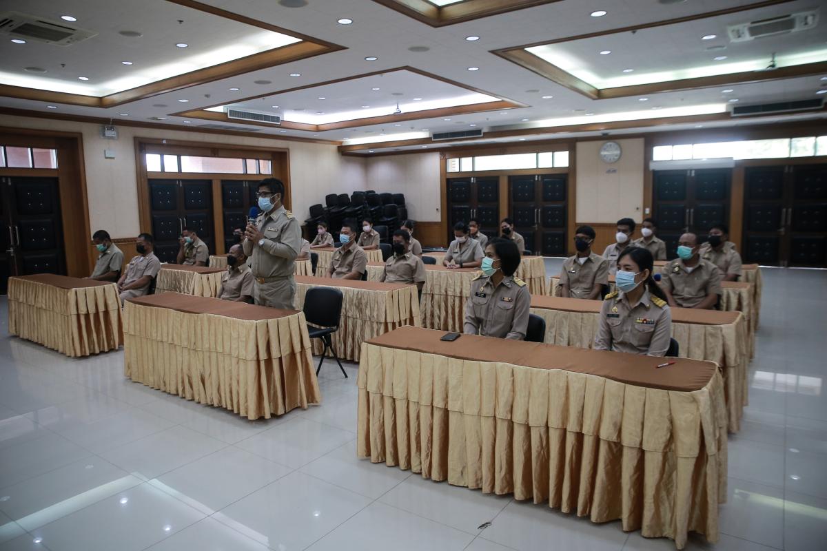 นายกองค์การบริหารส่วนจังหวัดตาก ได้กล่าวต้อนรับและมอบนโยบายการทำงานให้แก่ข้าราชการและพนักงานจ้าง ที่รับโอนและบรรจุแต่งตั้งในสังกัดองค์การบริหารส่วนจังหวัดตาก
