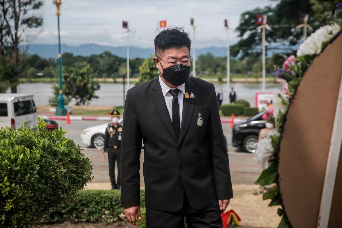 เข้าร่วมพิธีวางพวงมาลาเนื่องในวันคล้ายวันเกิดของ จอมพล ถนอม กิตติขจร