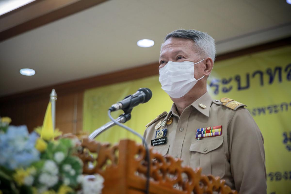 นายกองค์การบริหารส่วนจังหวัดตาก ร่วมเป็นเกียรติ และให้การกล่าวต้อนรับ ในพิธีเปิดโครงการคัดกรองมะเร็งเต้านม โดยเครื่องเอกซเรย์เต้านมเคลื่อนที่ (Mammogram) ในสตรีกลุ่มเสี่ยงและด้อยโอกาส
