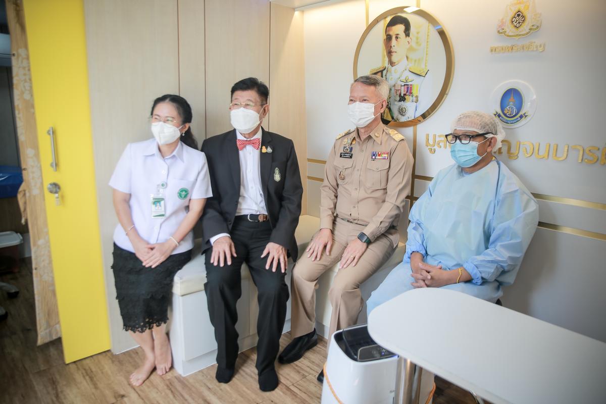 นายกองค์การบริหารส่วนจังหวัดตาก ร่วมเป็นเกียรติ และให้การกล่าวต้อนรับ ในพิธีเปิดโครงการคัดกรองมะเร็งเต้านม โดยเครื่องเอกซเรย์เต้านมเคลื่อนที่ (Mammogram) ในสตรีกลุ่มเสี่ยงและด้อยโอกาส