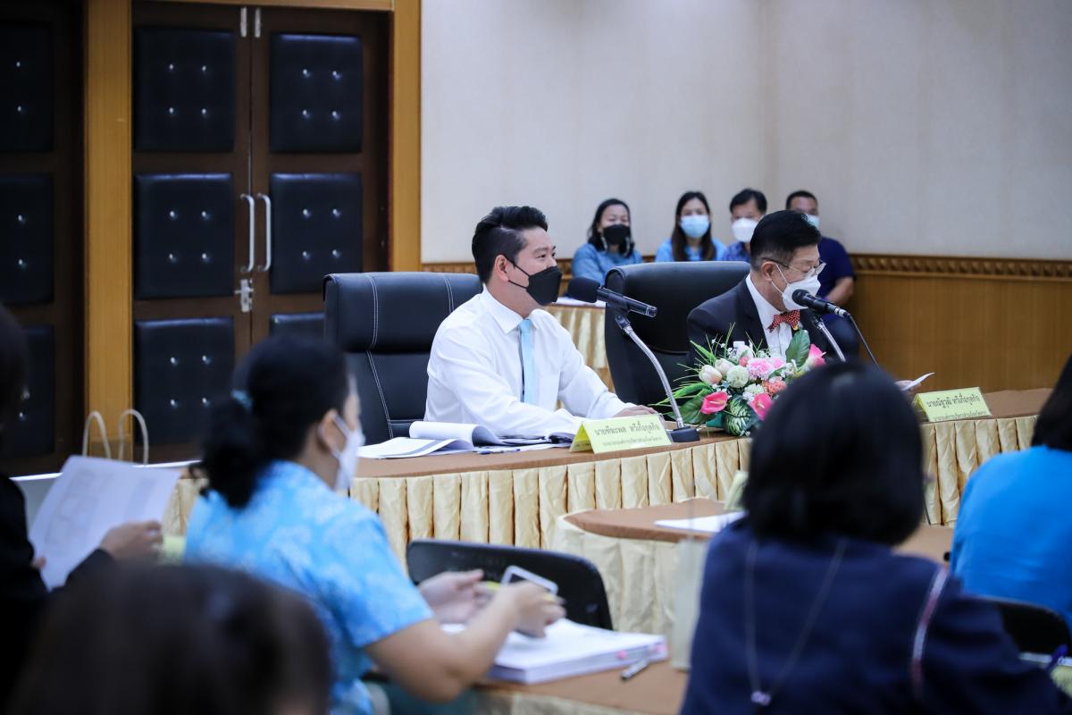 นายกองค์การบริหารส่วนจังหวัดตาก เป็นประธานเปิดการประชุมร่วม เพื่อเตรียมการถ่ายโอนภารกิจให้กับองค์การบริหารส่วนจังหวัด ของสถานีอนามัยเฉลิมพระเกียรติและโรงพยาบาลส่งเสริมสุขภาพตำบล 18 แห่ง
