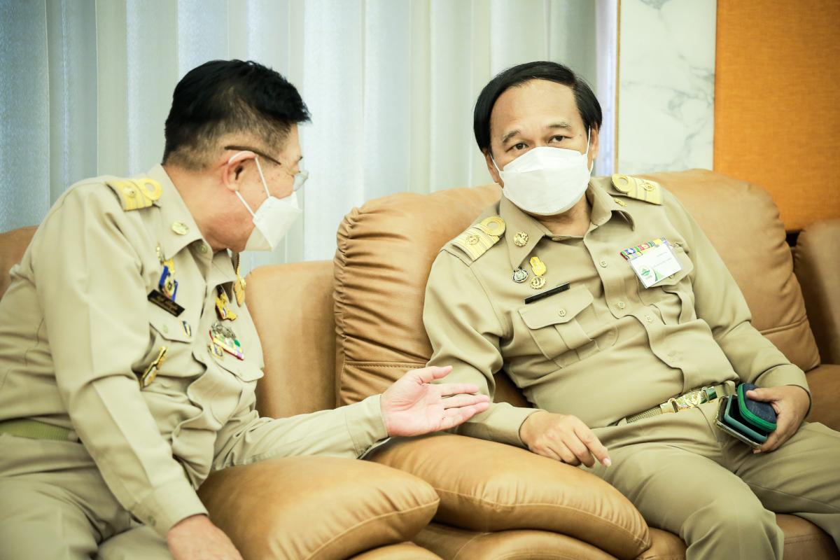 นายกองค์การบริหารส่วนจังหวัดตาก เป็นประธานในพิธีเปิดโครงการอบรมและส่งเสริมกิจกรรมอาสาสมัครท้องถิ่นรักษ์โลก ประจำปีงบประมาณ พ.ศ.2565