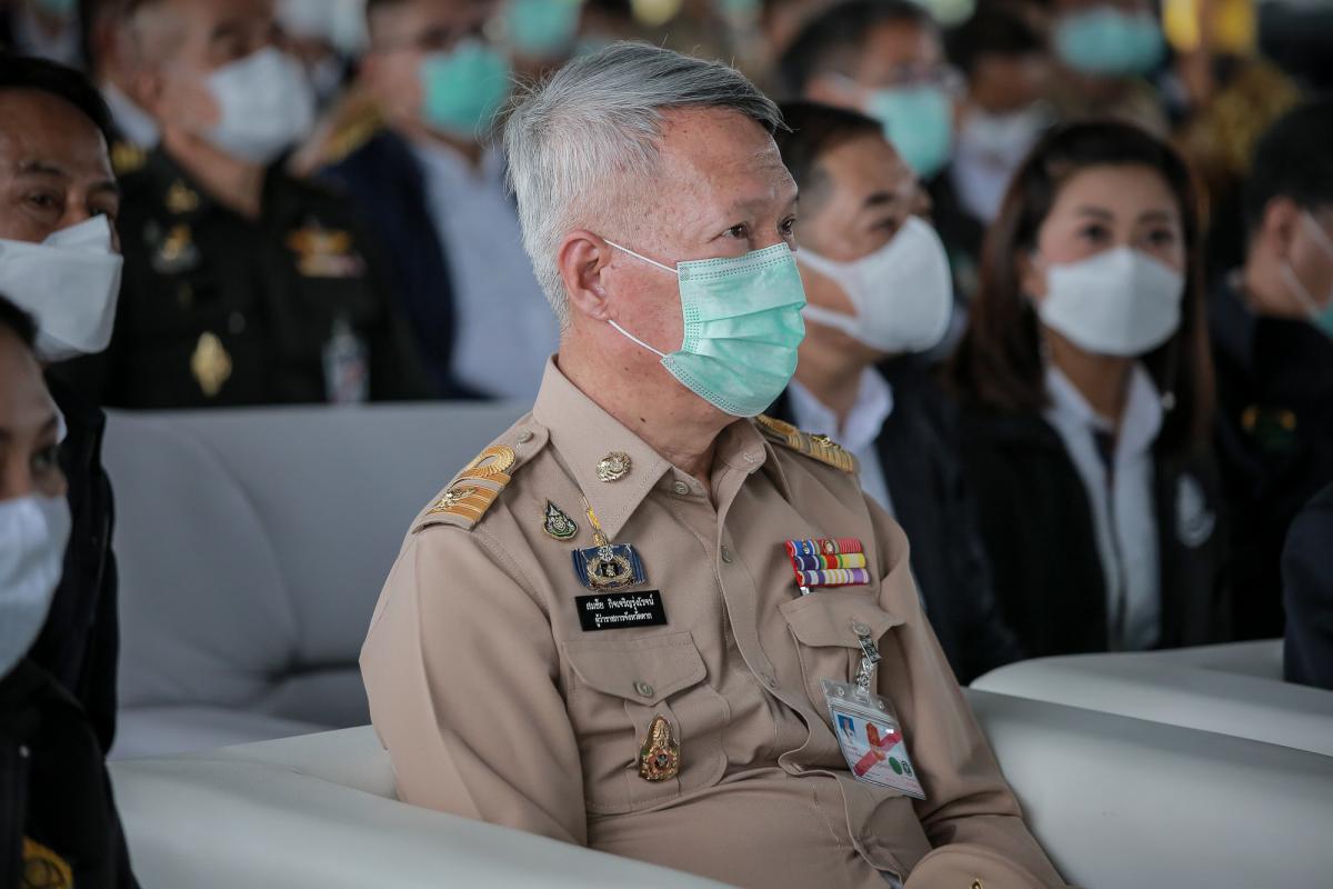 ายกองค์การบริหารส่วนจังหวัดตาก พร้อมด้วย ว่าที่ ดร.ฑีฆะพล ทวีเกื้อกูลกิจ รองนายกองค์การบริหารส่วนจังหวัดตาก ร่วมต้อนรับ พลเอกประวิตร วงษ์สุวรรณ รองนายกรัฐมนตรี และคณะ 