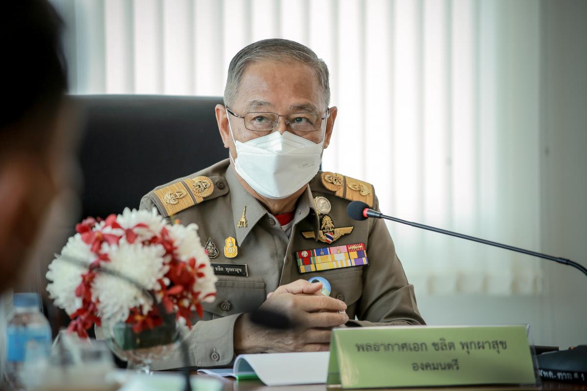 ร่วมต้อนรับ พลอากาศเอก ชลิต พุกผาสุก องคมนตรี ลงพื้นที่ตรวจติดตามความก้าวหน้าการก่อสร้างศูนย์ปฏิบัติการฝนหลวงภาคเหนือ