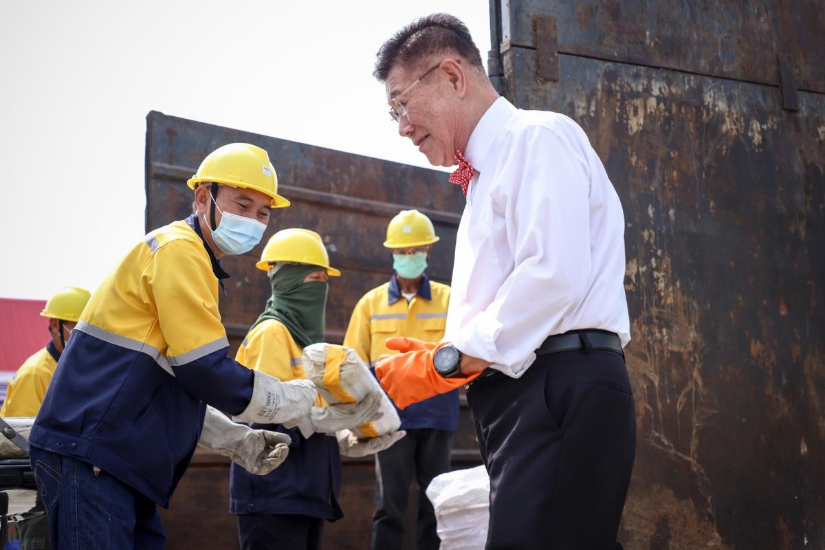 นายกองค์การบริหารส่วนจังหวัดตาก เป็นประธานเปิดโครงการบริหารจัดการขยะมูลฝอยรวมและของเสียอันตรายชุมชน ประจำปีงบประมาณ พ.ศ.2566