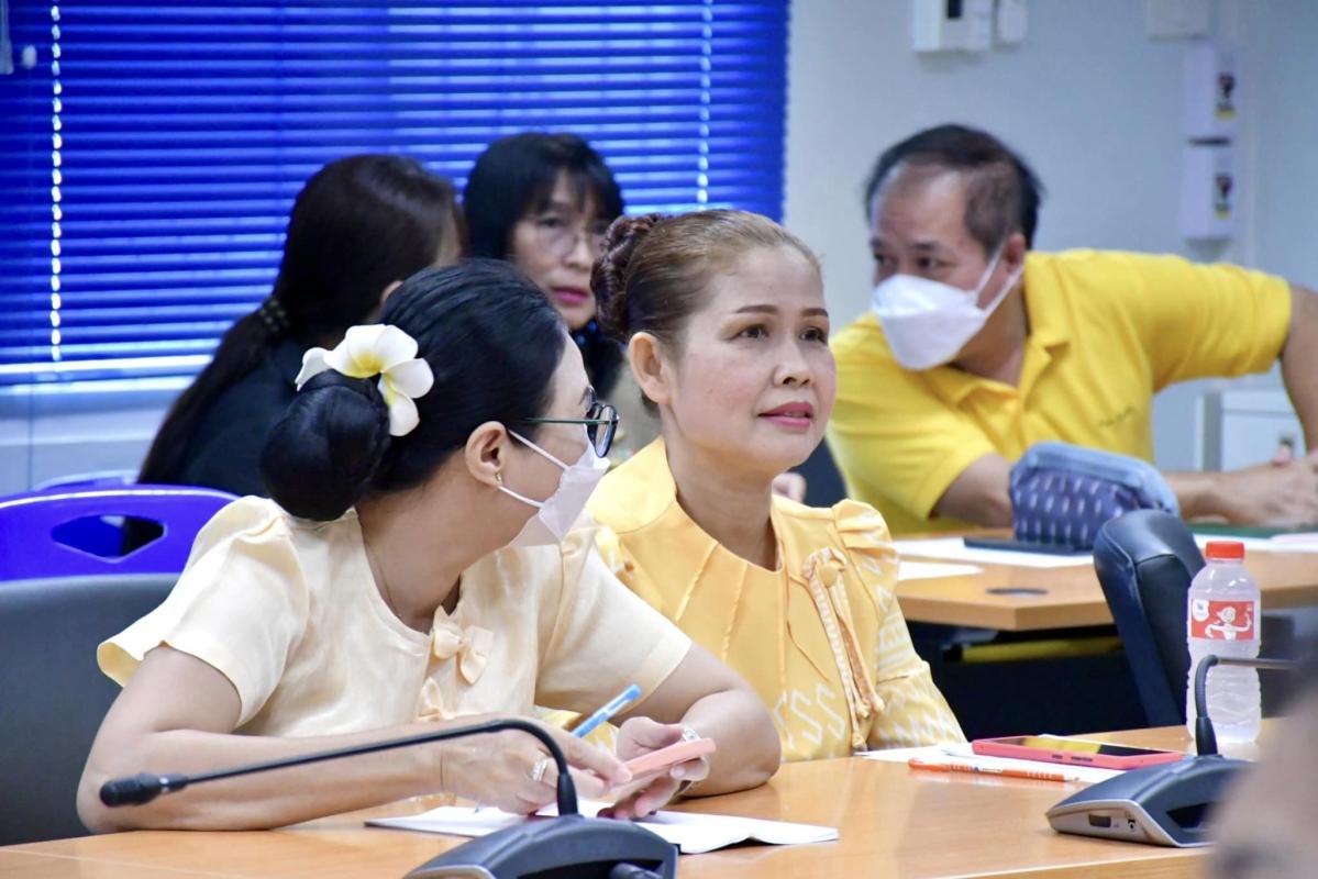 นายกองค์การบริหารส่วนจังหวัดตาก เข้าร่วมการสัมมนาพร้อมพบปะพูดคุยกับผู้เข้าร่วมสัมมนา ในหัวข้อเรื่อง คลายปมปัญหาการจัดซื้อจัดจ้างภาครัฐ(ผ่านสื่ออิเล็กทรอนิกส์)