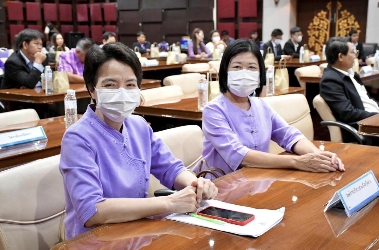 รองปลัดองค์การบริหารส่วนจังหวัดตาก เข้าร่วมพิธีลงนามบันทึกข้อตกลงความร่วมมือโครงการ Micro-Credit Bank ของ สพม.ตาก 