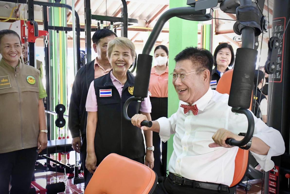 นายกองค์การบริหารส่วนจังหวัดตาก เป็นประธานในพิธีเปิดศูนย์กีฬาตำบลเกาะตะเภา ณ ศูนย์กีฬาตำบลเกาะตะเภา อำเภอบ้านตาก จังหวัดตาก