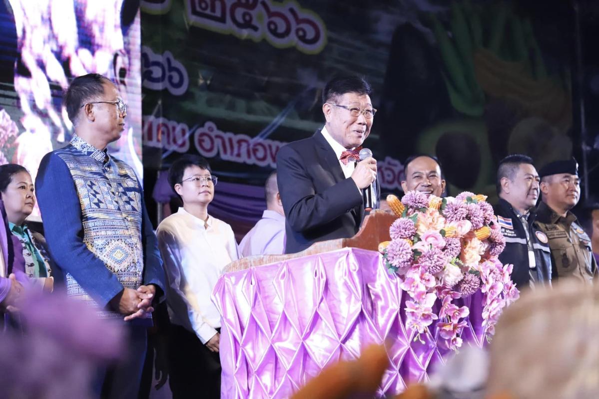 นายกองค์การบริหารส่วนจังหวัดตาก ร่วมเปิดงานวันเกษตรพบพระ ประจำปีงบประมาณ 2566 ณ บริเวณลานพระพุทธมหาราชกิตติเฉลิม บ้านห้วยนกแล หมู่ 9 ตำบลช่องแคบ อำเภอพบพระ จังหวัดตาก