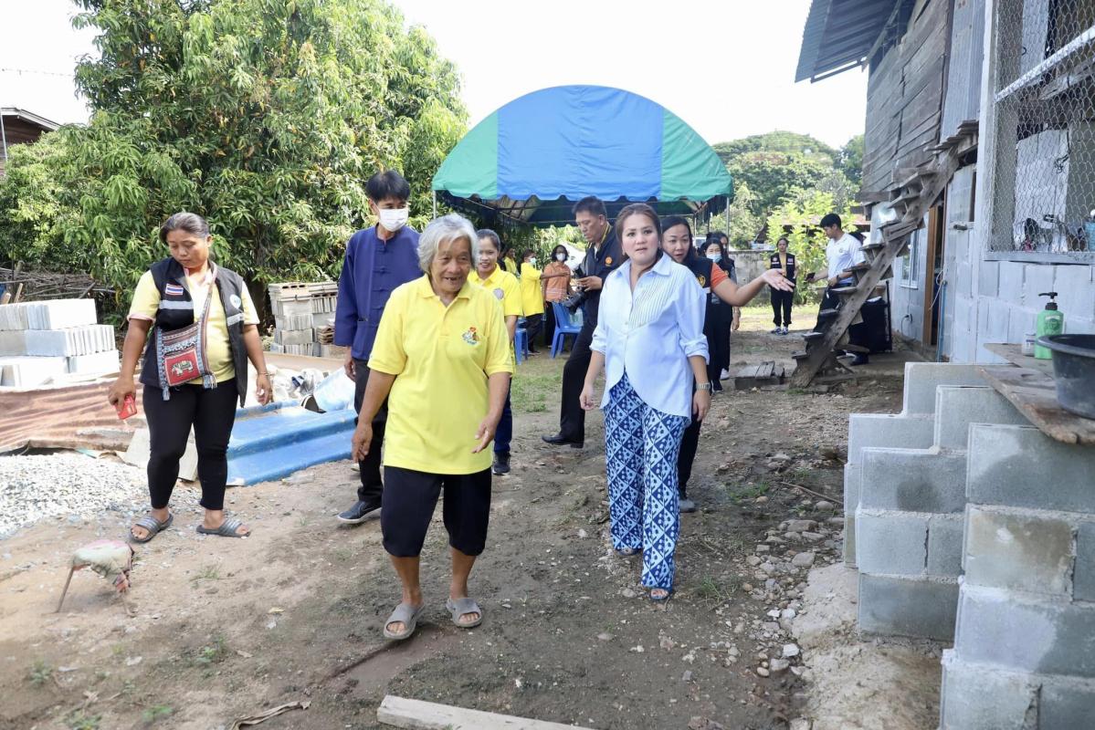  รองนายกองค์การบริหารส่วนจังหวัดตาก ลงพื้นที่มอบบ้านให้แก่ผู้พิการ ผู้สูงอายุ ตามโครงการปรับปรุงบ้านให้แก่ผู้พิการ ผู้สูงอายุ ในเขตตำบลยกกระบัตร ประจำปีงบประมาณ พ.ศ.2566 
