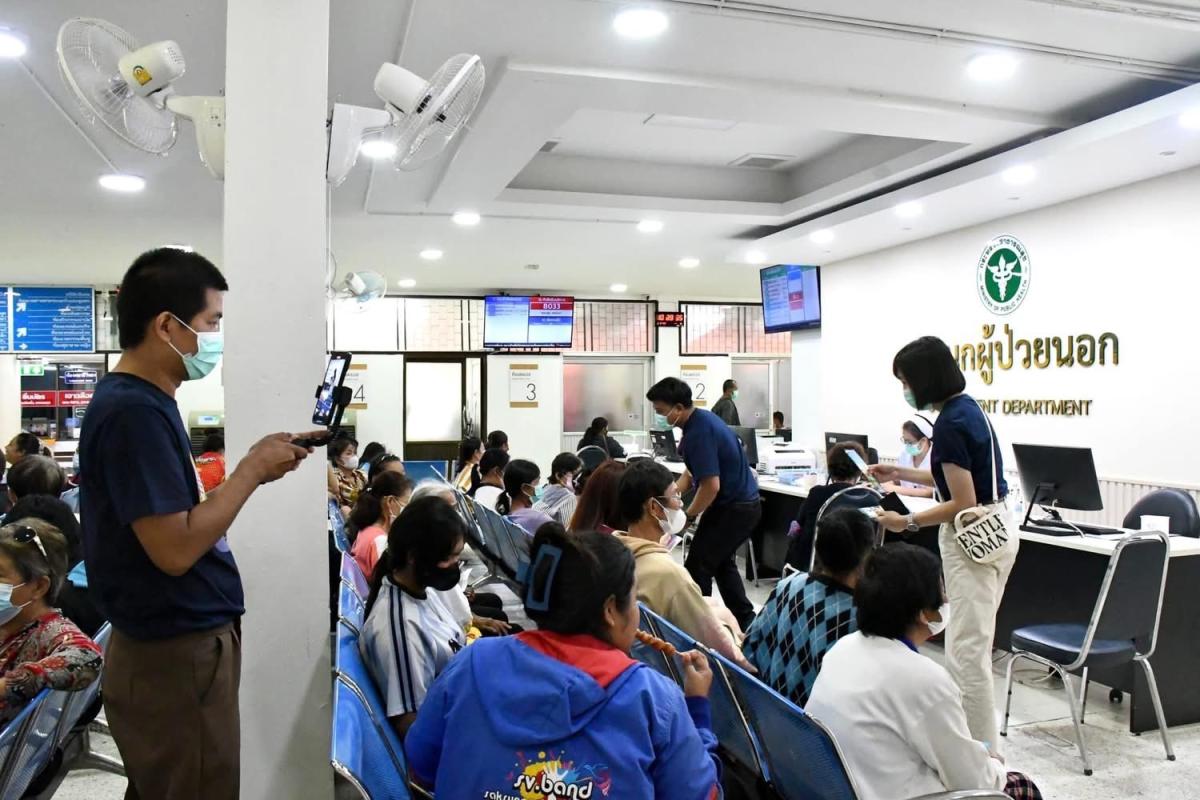 ประชาสัมพันธ์เชิงรุก!!! บุกโรงพยาบาลบ้านตาก และโรงพยาบาลสามเงา