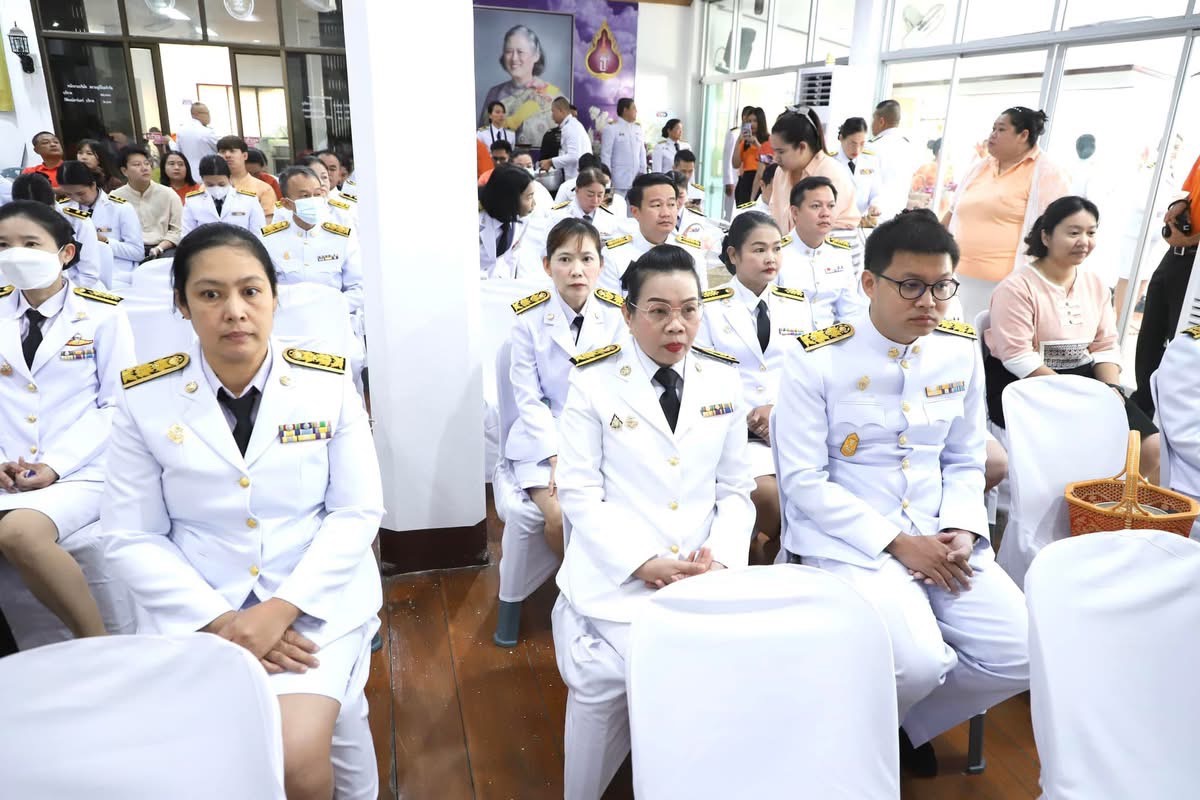 อบจ.ตาก เข้าร่วมพิธีทำบุญตักบาตรและเจริญพระพุทธมนต์ กิจกรรมเฉลิมพระเกียรติสมเด็จพระเจ้าลูกเธอ เจ้าฟ้าพัชรกิติยาภา นเรนทิราเทพยวดี กรมหลวงราชสาริณีสิริพัชร มหาวัชรราชธิดา