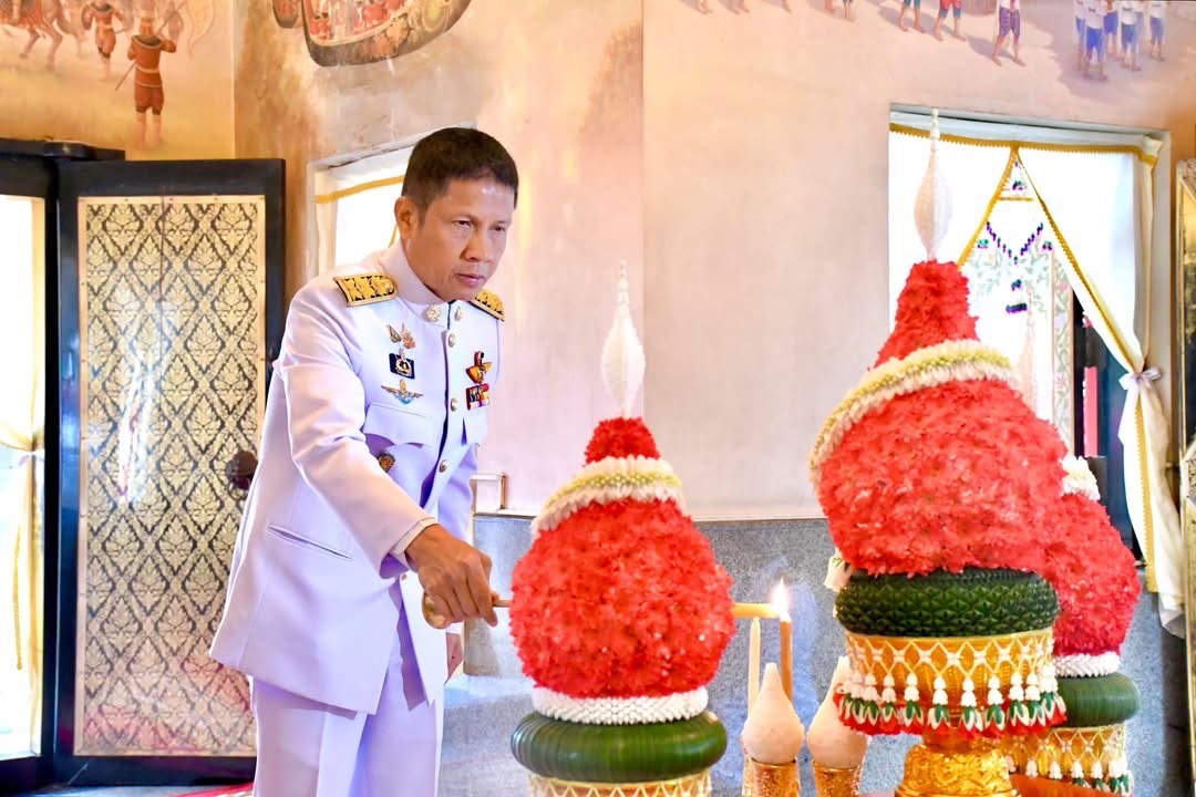 อบจ.ตาก ร่วมพิธีวางพานพุ่มเนื่องในวันสมเด็จพระเจ้าตากสินมหาราช ประจำปี 2568 