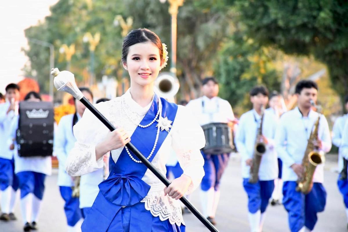 ภาพบรรยากาศ ขบวนเทิดพระเกียรติสมเด็จพระเจ้าตากสินมหาราช 