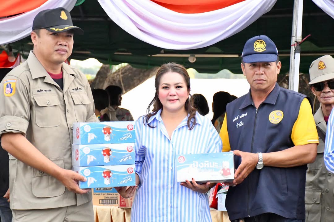 นายก อบจ.ตาก ร่วมกิจกรรมตั้งจุดร่วมบริการประชาชนช่วงเทศกาลสงกรานต์ ต.ป่ามะม่วง