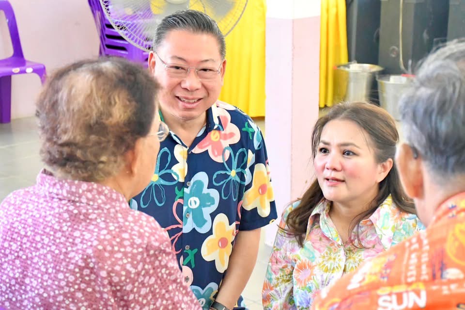 นายก อบจ.ตาก ร่วมกิจกรรมสืบสานประเพณีงานรดน้ำดำหัวผู้สูงอายุ ม.6 ต.สมอโคน อ.บ้านตาก จ.ตาก