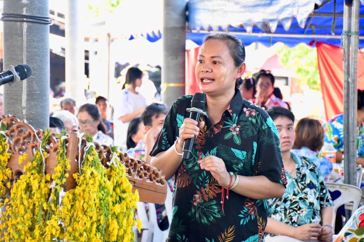  นายก อบจ.ตาก ร่วมกิจกรรมสืบสานประเพณีงานรดน้ำดำหัวผู้สูงอายุ ต.ตากออก และ ต.แม่สลิด อ.บ้านตาก จ.ตาก