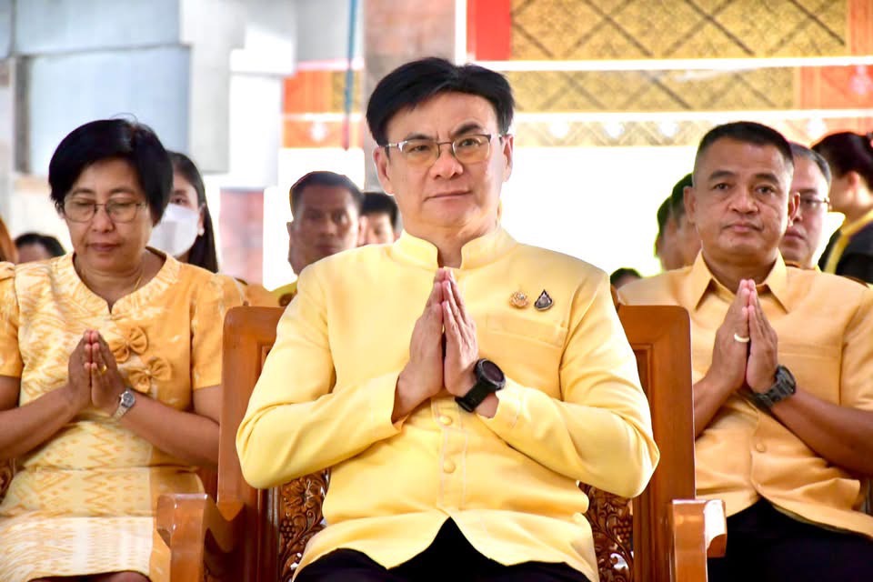 อบจ.ตาก ร่วมพิธีเจริญพระพุทธมนต์เฉลิมพระเกียรติถวายพระพรชัยมงคลแด่ พระบาทสมเด็จพระเจ้าอยู่หัว และพระบรมวงศานุวงศ์ ประจำปีพุทธศักราช 2568 ณ วัดท่าปุย อ.สามเงา จ.ตาก