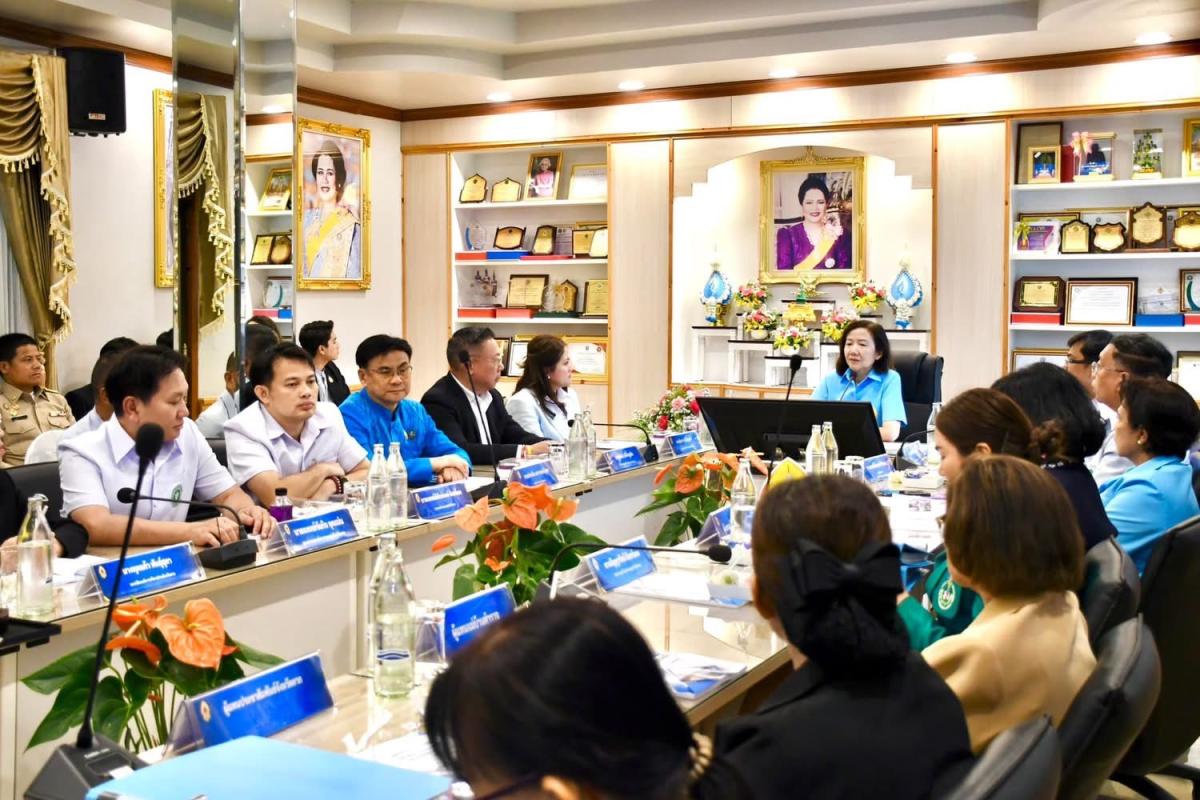 นายก อบจ.ตาก รับการตรวจเยี่ยมสถานีอนามัยเฉลิมพระเกียรติ 60 พรรษา นวมินทราชินี ต.แม่จะเรา อ.แม่ระมาด จ.ตาก