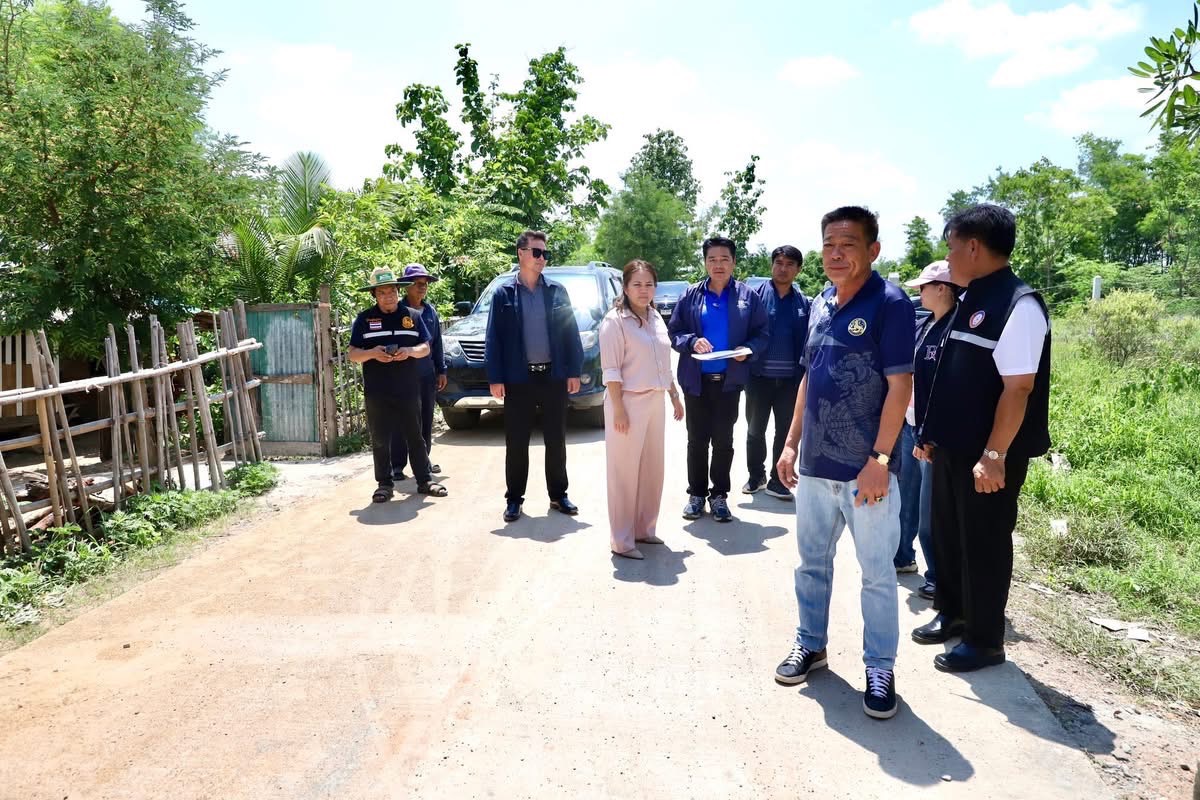 นายก อบจ.ตาก ลงพื้นที่ตรวจติดตาม โครงการถนน งบประมาณ 647,000 บาท