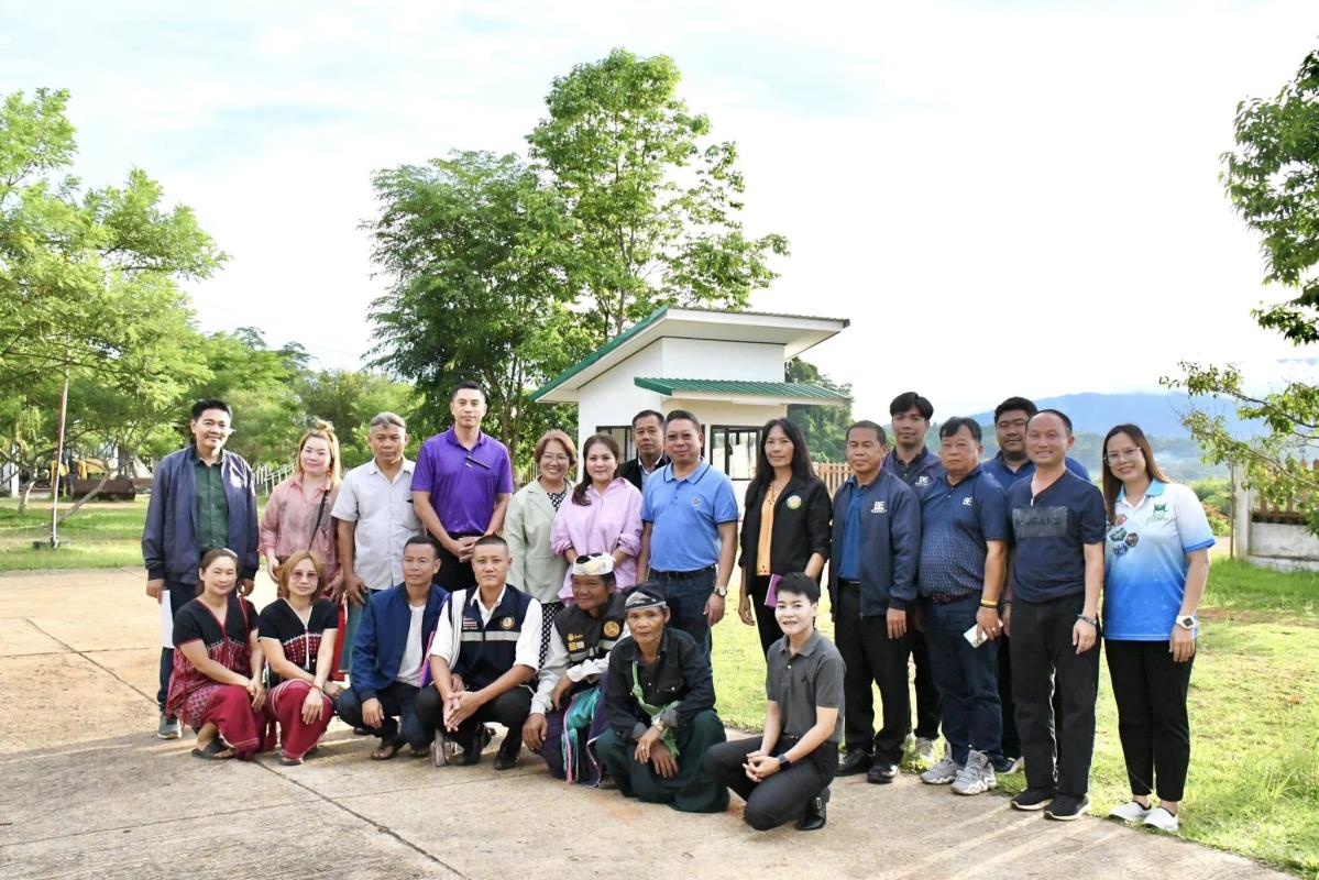 นายกองค์การบริหารส่วนจังหวัดตาก นางอัจฉรา ทวีเกื้อกูลกิจ (นายกจอย) นำทีมสำนักช่าง อบจ.ตาก ลงพื้นที่ ตำบลแม่จัน อำเภออุ้มผาง จังหวัดตาก