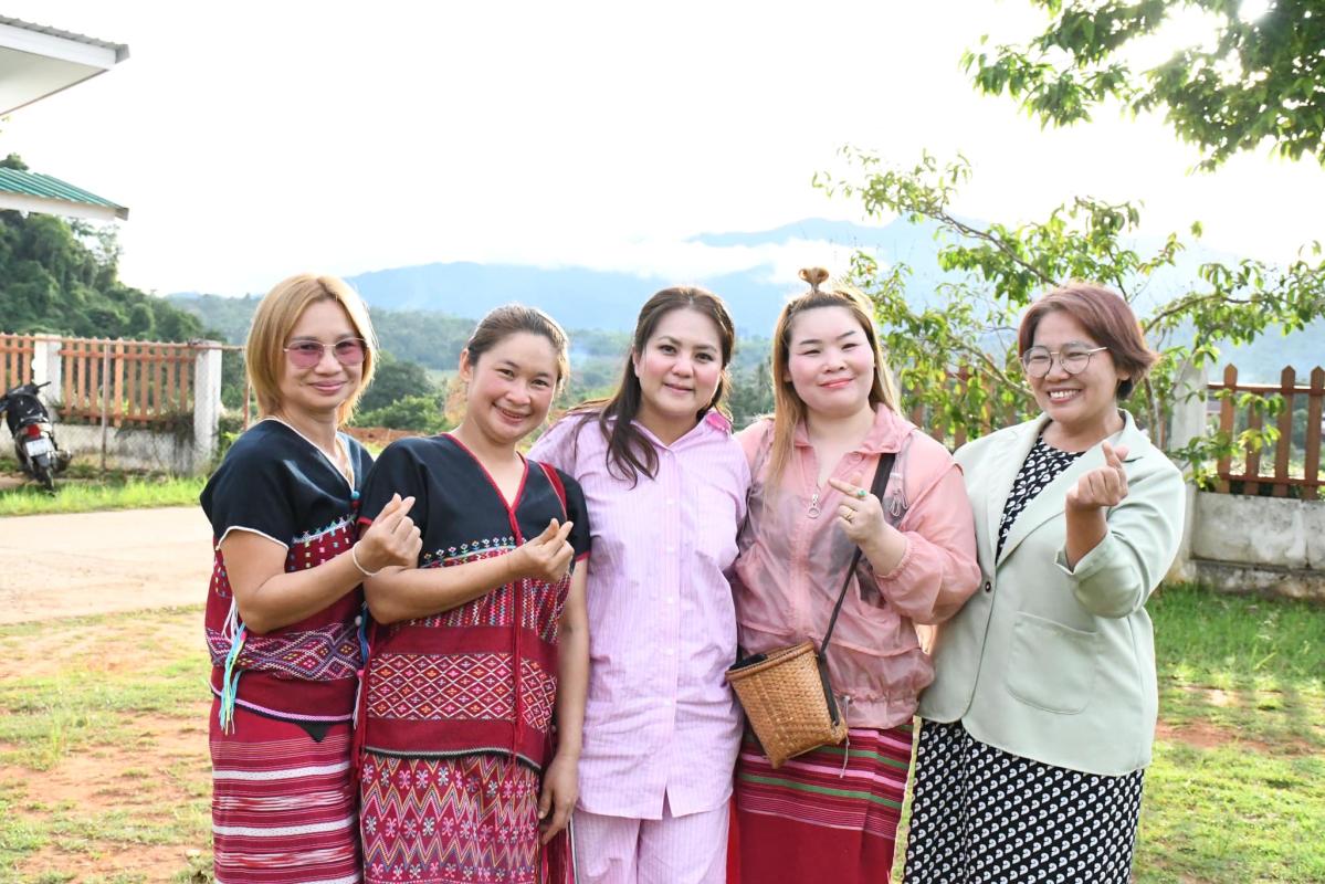 นายกองค์การบริหารส่วนจังหวัดตาก นางอัจฉรา ทวีเกื้อกูลกิจ (นายกจอย) นำทีมสำนักช่าง อบจ.ตาก ลงพื้นที่ ตำบลแม่จัน อำเภออุ้มผาง จังหวัดตาก