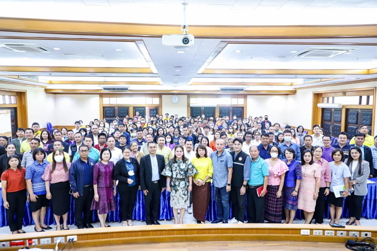 นายกจอย นายก อบจ.ตาก????เป็นประธานเปิดโครงการประชุมสัมมนาเชิงปฎิบัติการ