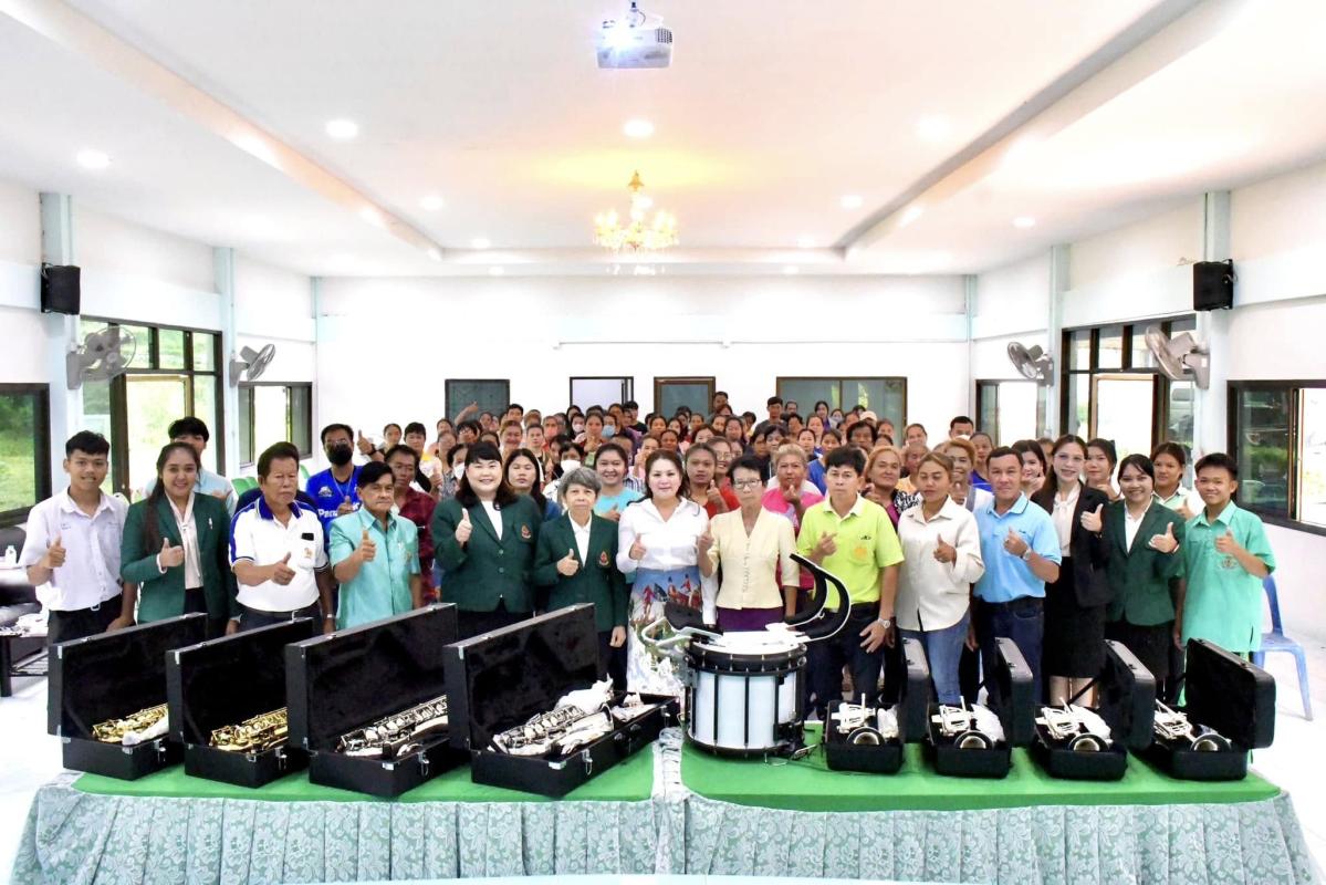 นายก อบจ.ตาก พบปะผู้ปกครอง โรงเรียนวังเจ้าวิทยาคม อ.วังเจ้า จ.ตาก พร้อมมอบงบประมาณสนับสนุน 150,000 บาท 