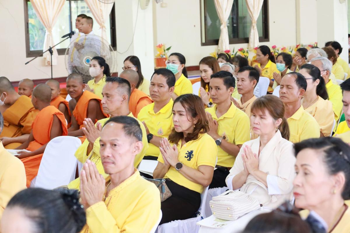 อบจ. ร่วมพิธีเจริญพระพุทธมนต์เฉลิมพระเกียรติถวายพระพรชัยมงคลแด่ พระบาทสมเด็จพระเจ้าอยู่หัวและพระบรมวงศานุวงศ์