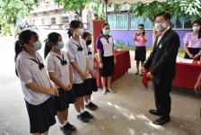 พิธีมอบสื่อการเรียนการสอน ประจำปีงบประมาณ พ.ศ. 2563 ให้แก่สำนักงานเทศบาลเมืองตาก