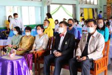 พิธีมอบสื่อการเรียนการสอน ประจำปีงบประมาณ พ.ศ. 2563 ณ โรงเรียนบ้านลานสาง