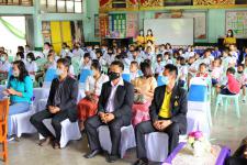 พิธีมอบสื่อการเรียนการสอน ประจำปีงบประมาณ พ.ศ. 2563 ณ โรงเรียนบ้านลานสาง