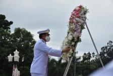 เข้าร่วมพิธีวางพวงมาลา เนื่องในวันคล้ายวันสวรรคต พระบาทสมเด็จพระจุลจอมเกล้าเจ้าอยู่หัว