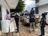 นายก อบจ.ตาก นำทีมลงพื้นที่ส่งมอบวัสดุอุปกรณ์ทางการแพทย์ ณ อำเภอท่าสองยาง จังหวัดตาก