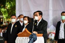 นายกณัฐวุฒิ และ สส.ธนัสถ์ ร่วมต้อนรับ นายกรัฐมนตรีที่สุโขทัย พร้อมรายงานปัญหาน้ำท่วมจังหวัดตากและหารือแนวทางแก้ไข