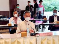 นายก อบจ.ตากร่วมต้อนรับนายชวน หลีกภัย ประธานรัฐสภา ลงพื้นที่มอบหน้ากากอนามัย และนมผงสำหรับเด็ก
