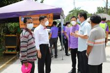 นายก อบจ.ตาก ลงพื้นที่ตรวจจุดติดตั้งเครื่องสูบน้ำและติดตามสถานการณ์การระบายน้ำ ในพื้นที่ตำบลหัวเดียด