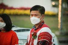 ภาพบรรยากาศพิธีเปิดโครงการกิจกรรมส่งเสริมการท่องเที่ยวจังหวัดตาก ประจำปีงบประมาณ พ.ศ. 2565 Tak Tourism Festival 2022 “ เที่ยวตากแสนสุขใจ ชมสวน ฟังเสียง เพลินแสง รับลมหนาว 9 อำเภอ ”
