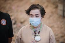นายกองค์การบริหารส่วนจังหวัดตาก ในฐานะผู้อำนวยการอุทยานธรณีไม้กลายเป็นหินตาก พร้อมด้วยผู้บริหาร และหัวหน้าส่วนการงานองค์การบริหารส่วนจังหวัดตาก ร่วมเป็นสักขีพยานในการวัดความยาวของไม้กลายเป็นหินหลุมที่ 1 ร่วมกับกรมทรัพยากรธรณี ณ อุทยานแห่งชาติดอยสอยมาลัย-ไ