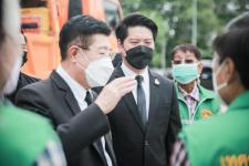 ลงพื้นที่ติดตามสถานการณ์น้ำท่วม ในพื้นที่อำเภอแม่สอด โดยได้ให้การสนับสนุน นำเครื่องสูบน้ำไปช่วยแก้ไขปัญหาน้ำท่วมขังในพื้นที่